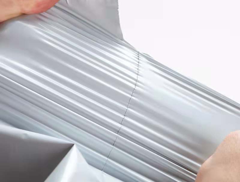 比如白色快递袋-04